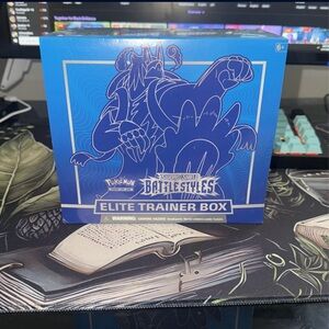Pokémon Elite Trainer Box - new